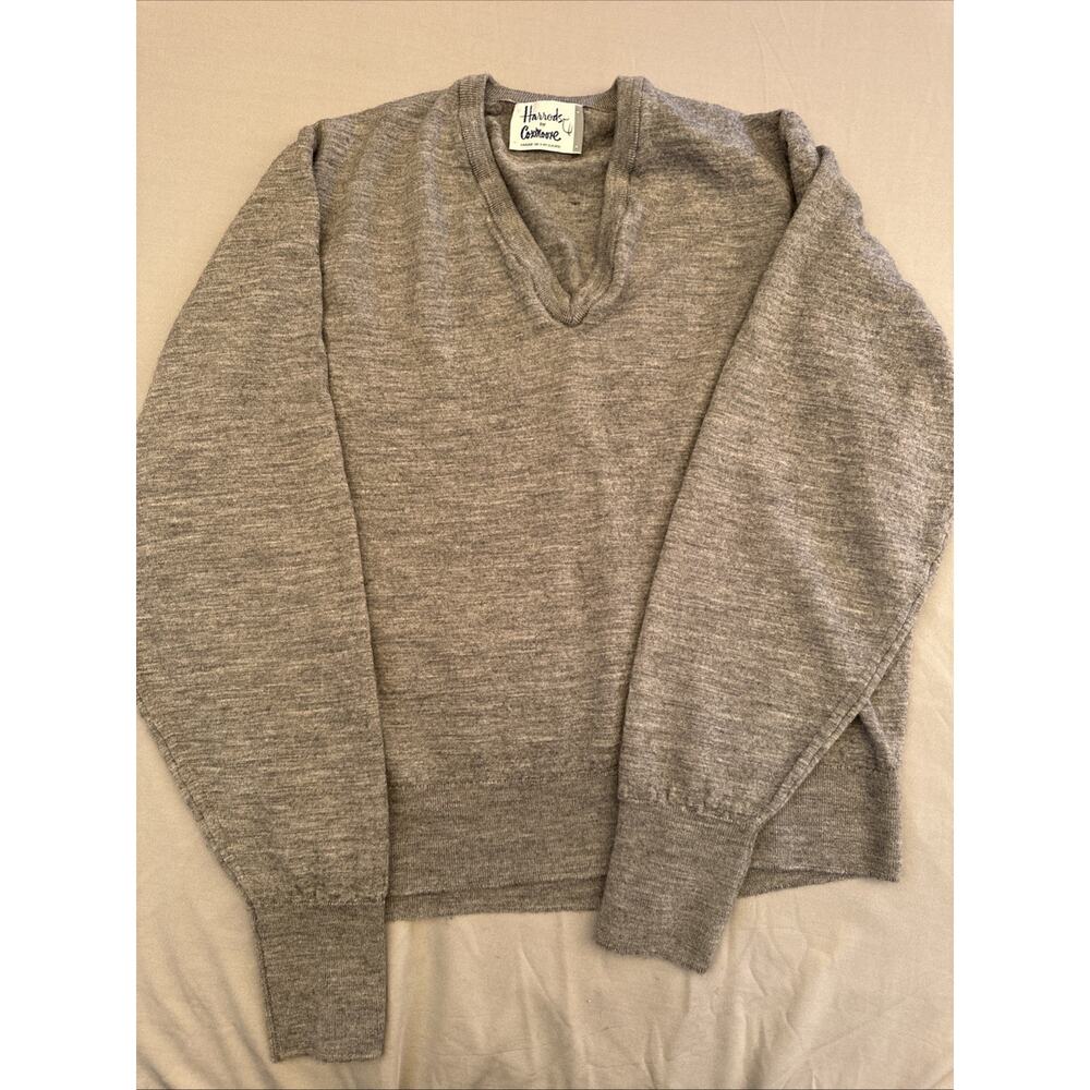 Harrods Coxmoore Sweater Mens Gray Fits Medium V Neck Wool England Preppy Cozy